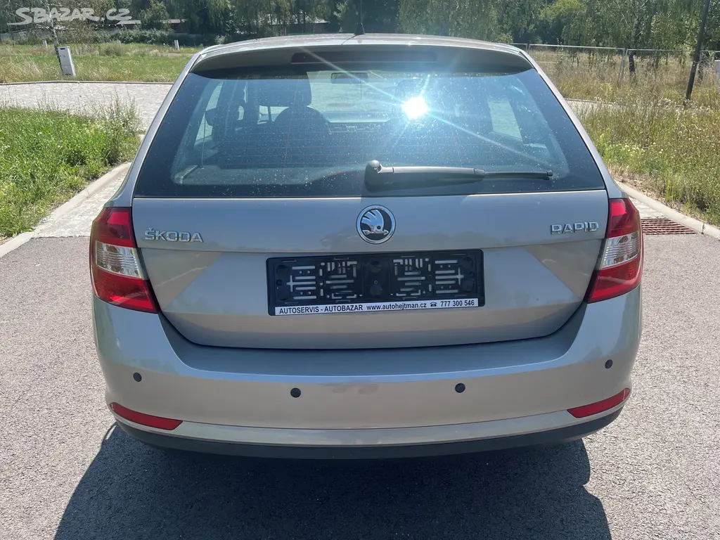 Škoda Rapid Spaceback 1.2 TSI alu - fotka 5