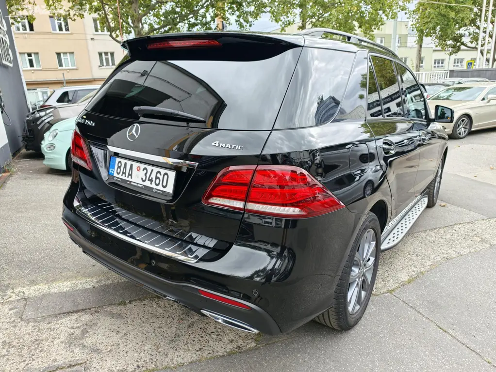 Mercedes-Benz GLE, 350d 4M Plná výbava,2.maj - fotka 6