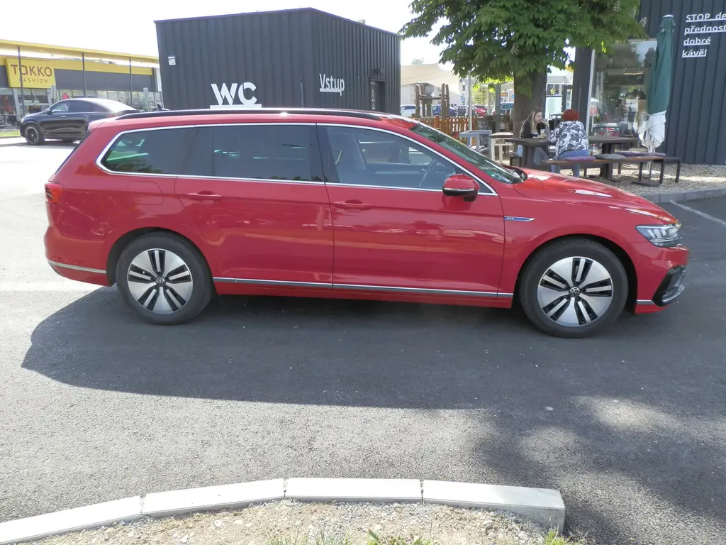 Volkswagen Passat 1,4GTE Plug in hybrid BUSINESS - fotka 4