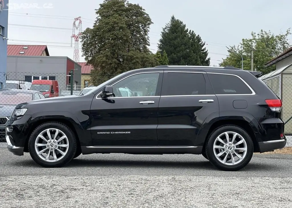 Jeep Grand Cherokee 3.0CRD SUMMIT AUTOMAT KŮŽE - fotka 3