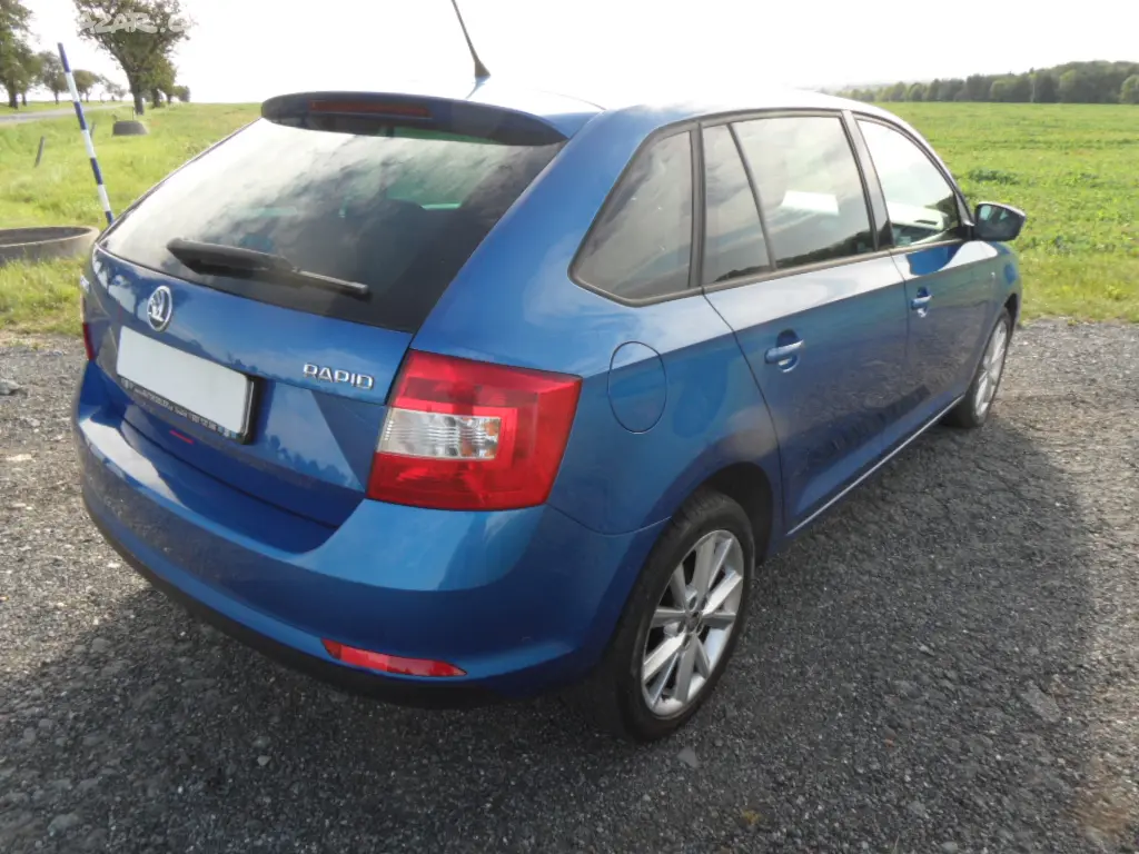 Škoda Rapid 1.2 TSi,77kw,zak. v ČR,naj.99000km - fotka 4