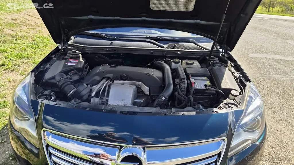 Opel Insignia 2,0 Turbo 4x4 AUTOMAT - fotka 6