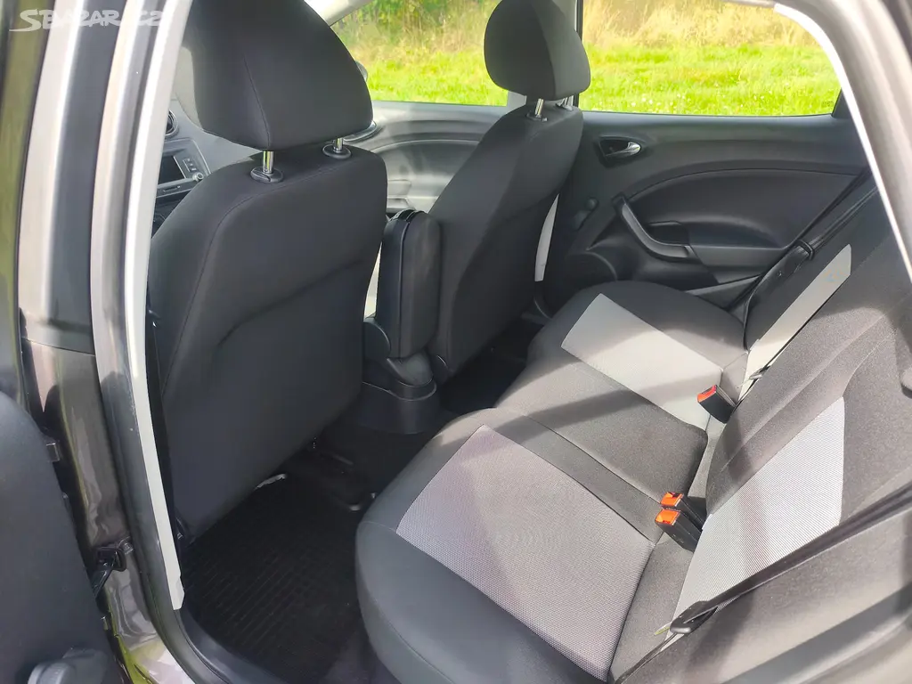 SEAT IBIZA 1.2 TSI 66 kW 2016 85t Km - fotka 5