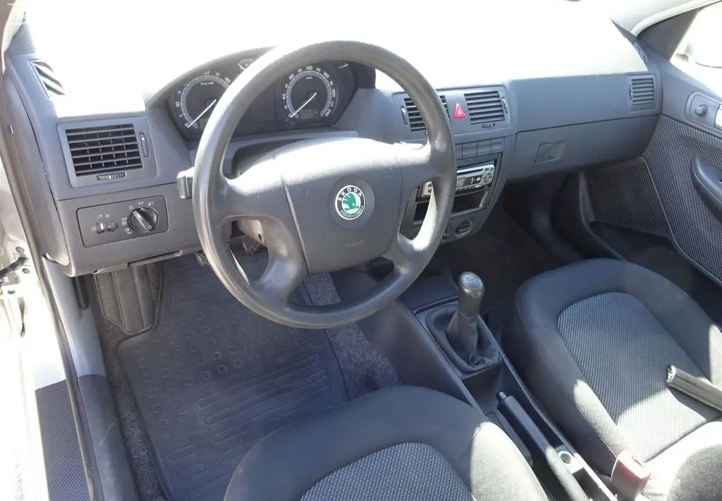 Škoda Fabia 1.9 SDI Combi r.v.2005 (STK:9/2028) - fotka 5