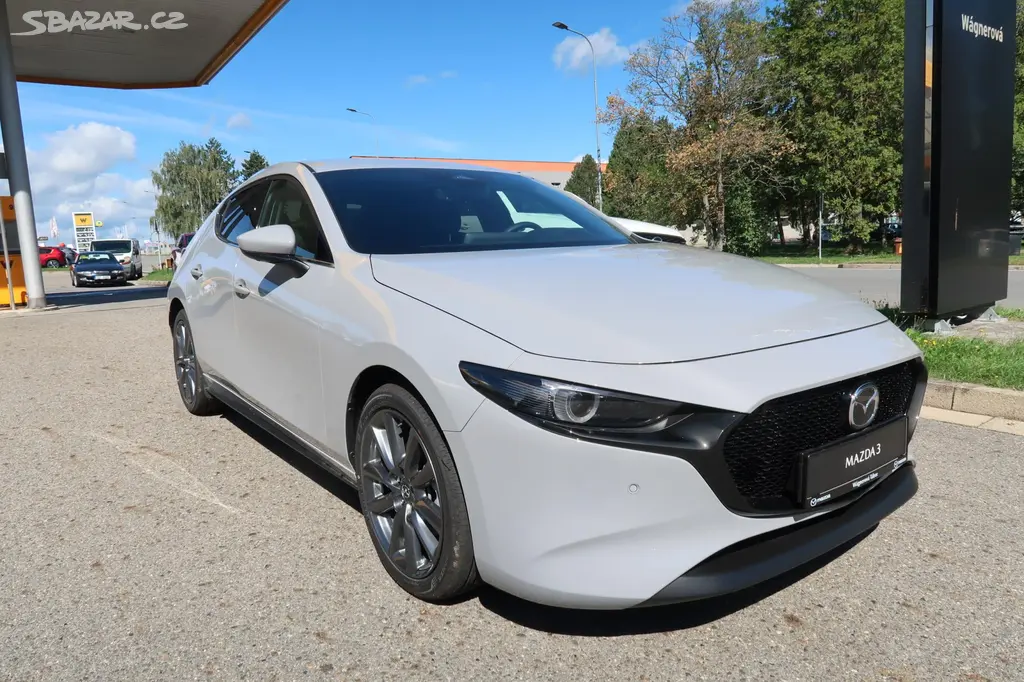 Mazda 3, HB 2,5G 140k Centre-Line,Style - fotka 5