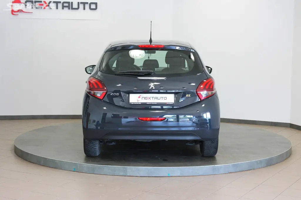 Peugeot 208, 1.5BlueHDi 75kW,KLIMA 1.MAJ.ČR - fotka 4