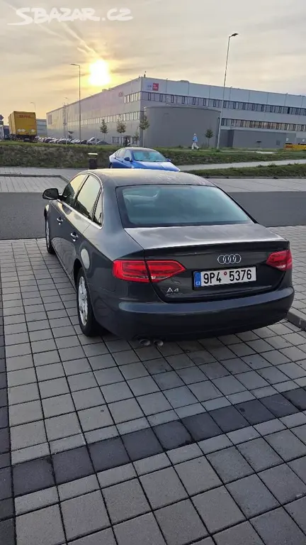 Audi A4 B8 2.0 TDI 2008 - fotka 4