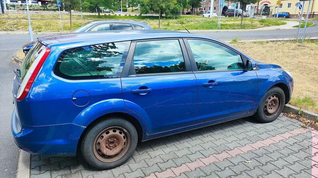 Ford Focus kombi MK2 facelift 2009 1.6TDCi 80kW - fotka 3