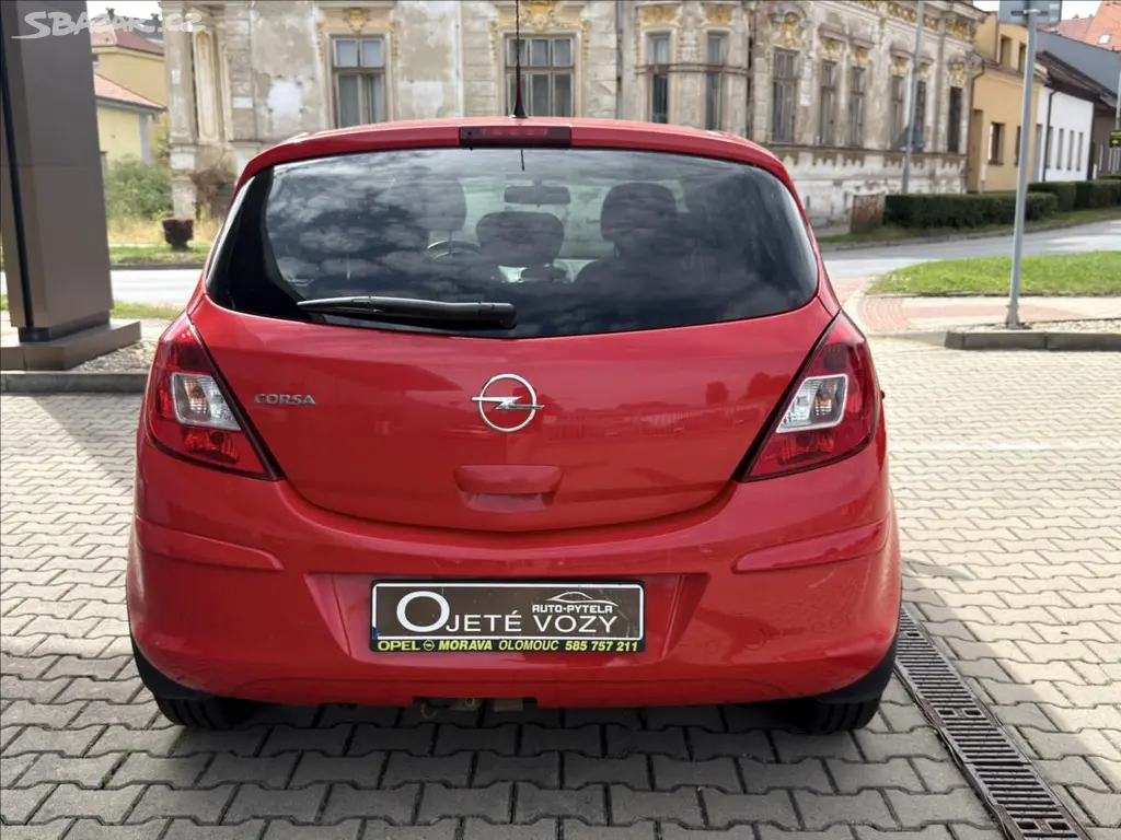 Opel Corsa, 1,2 MT - fotka 6