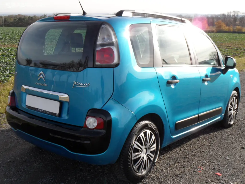 Citroen C3 Picasso 1.4 VTi,70kw,naj,96000km - fotka 4