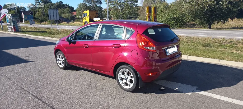 Ford Fiesta 1,25 Duratec 60 kw - fotka 4