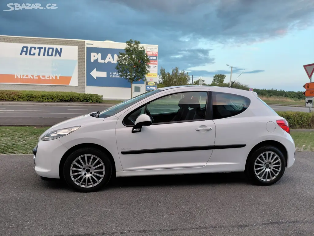 Peugeot 207, 1.6HDI PĚKNÉ,ZACHOVALÉ AUTO - fotka 4