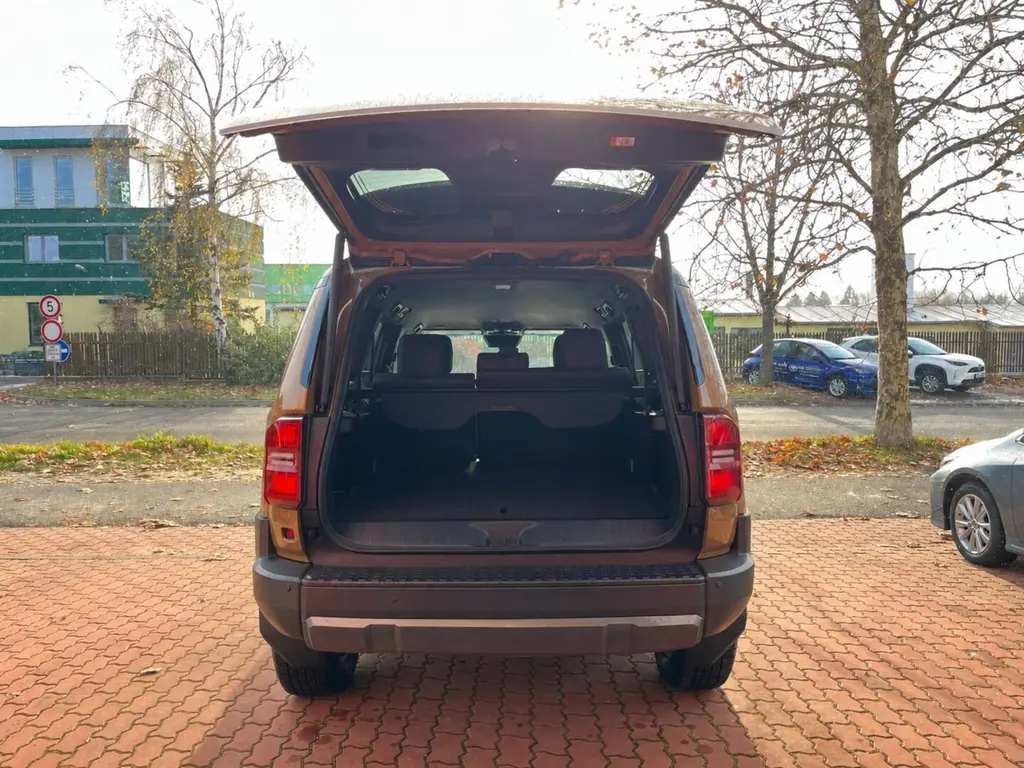 Toyota Land Cruiser, 2,8L MHEV 8AT 4x4 Executive - fotka 5