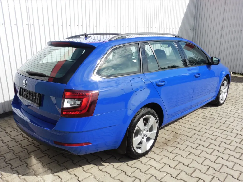 Škoda Octavia, 2,0 III Combi 2,0 TDI Navi, Le - fotka 3