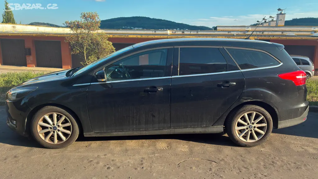 Ford Focus 1,5 TDCi - fotka 2