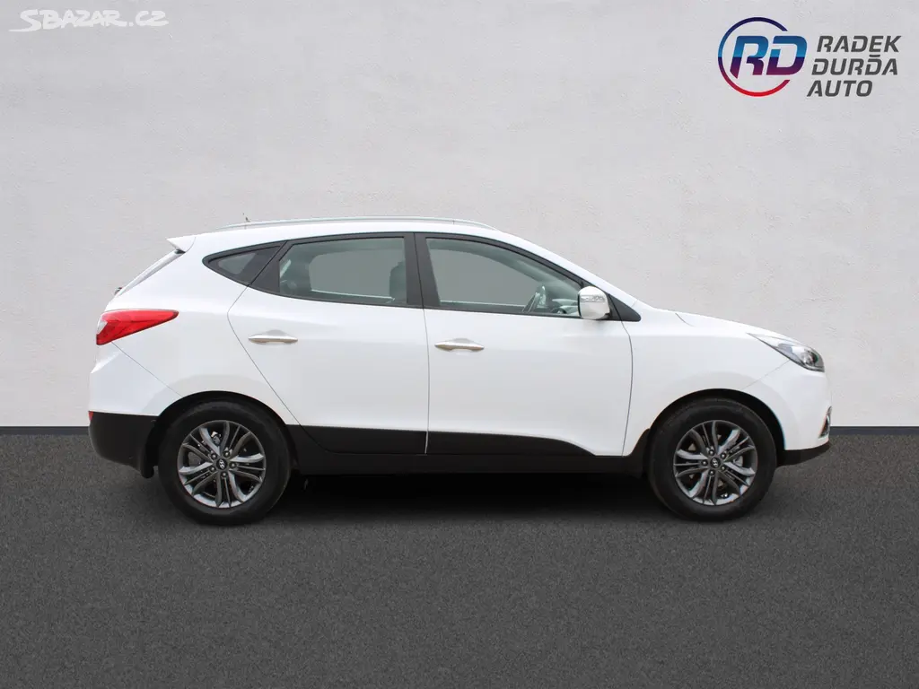 Hyundai ix35 1,7 CRDI ČR,TRIKOLOR+,TAŽNÉ,2015 - fotka 4