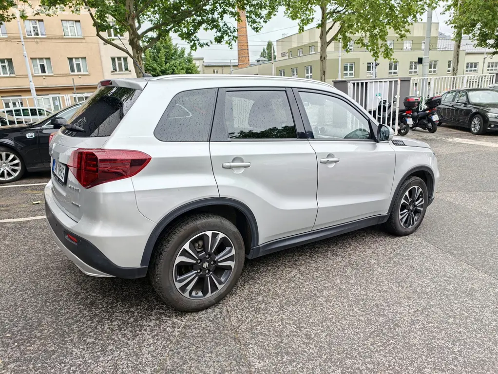 Suzuki Vitara, 1,4T Aut. Elegance 4x4 - fotka 6