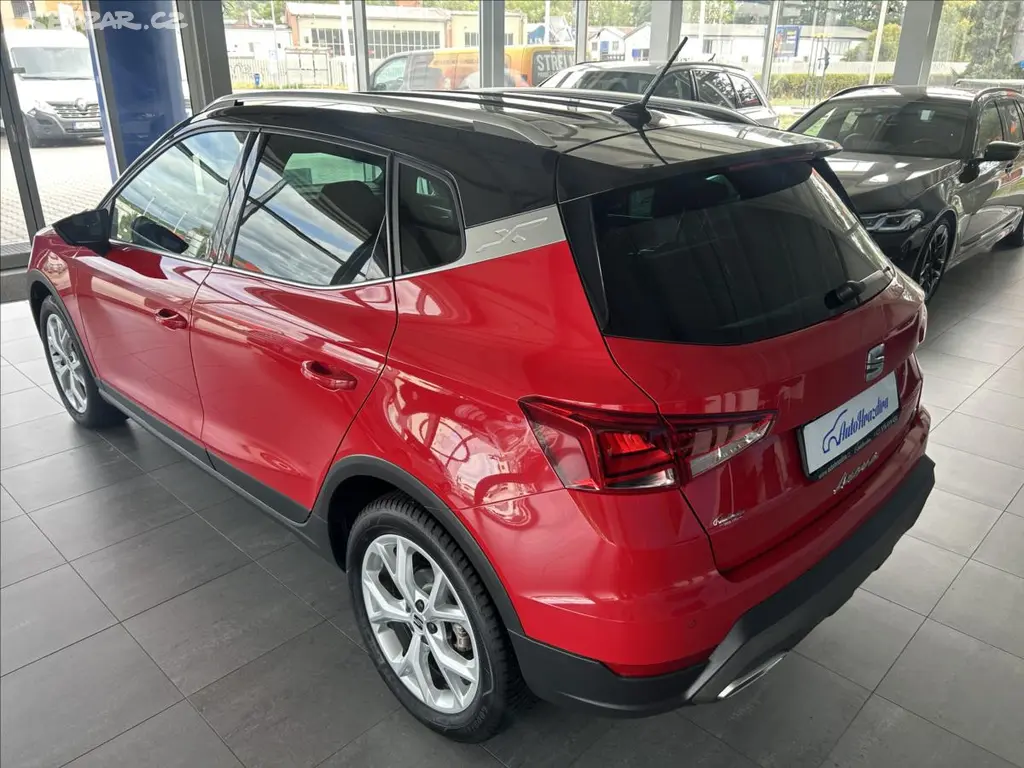 Seat Arona, 1,0 TSI 85kW,FR,SERVISKA,1.M - fotka 4