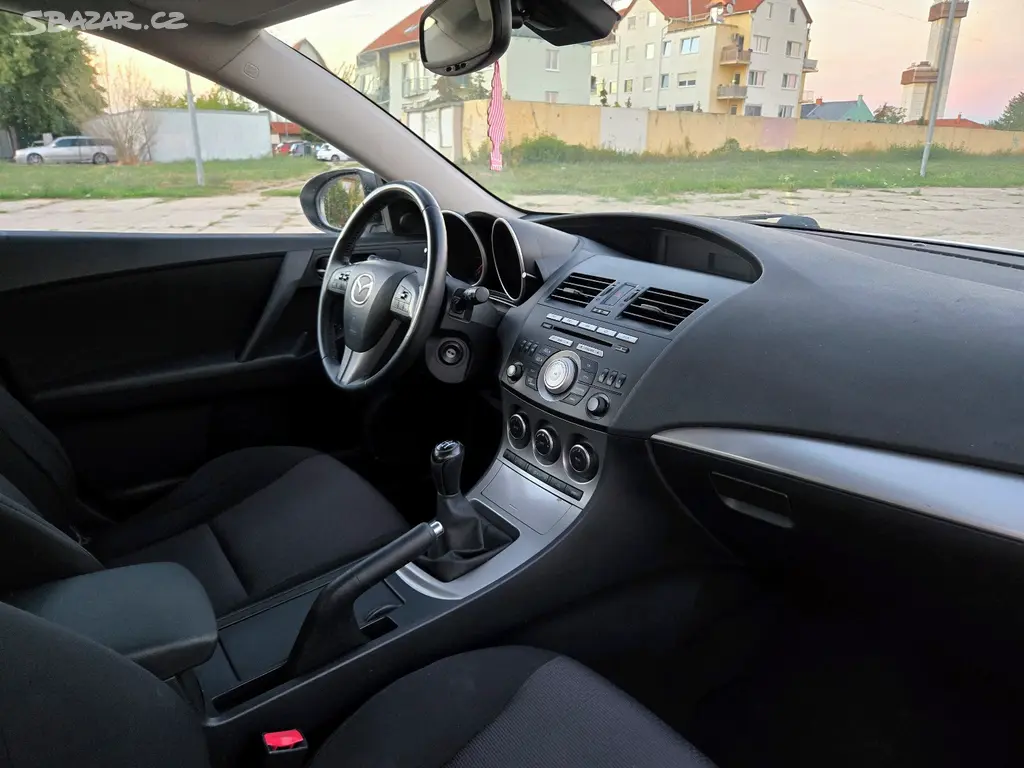 Mazda 3 1.6d 80kW, 2010 Nafta, Manuál Bez Koroze - fotka 4