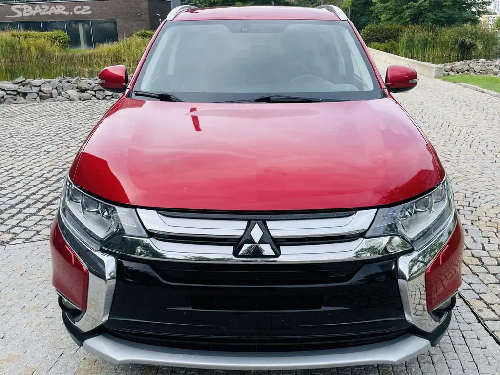 Mitsubishi Outlander, 2.2D 4x4 1MAJ TAŽNÉ SERVISKA - fotka 6