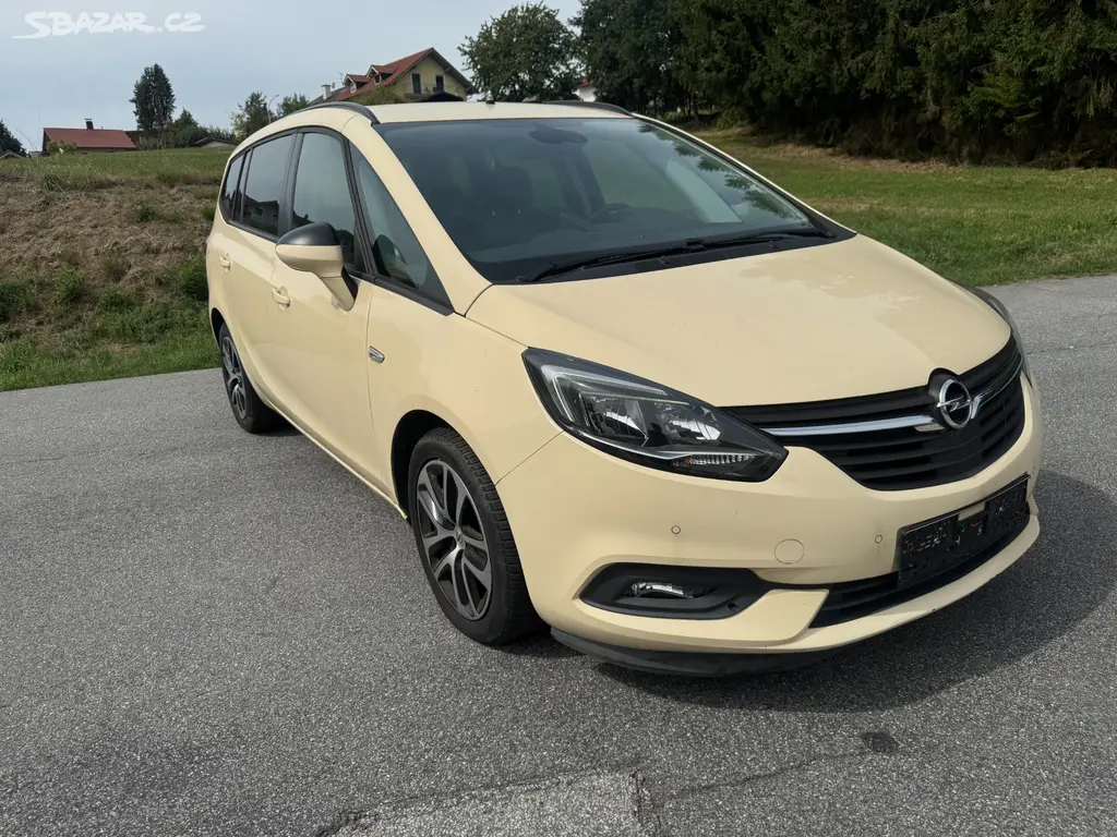 Opel Zafira Tourer 2.0 CDTI 96 kW Automat, 2019 - fotka 2