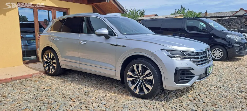 Volkswagen Touareg 3.0 TSI 250kW R-LINE DPH - fotka 4