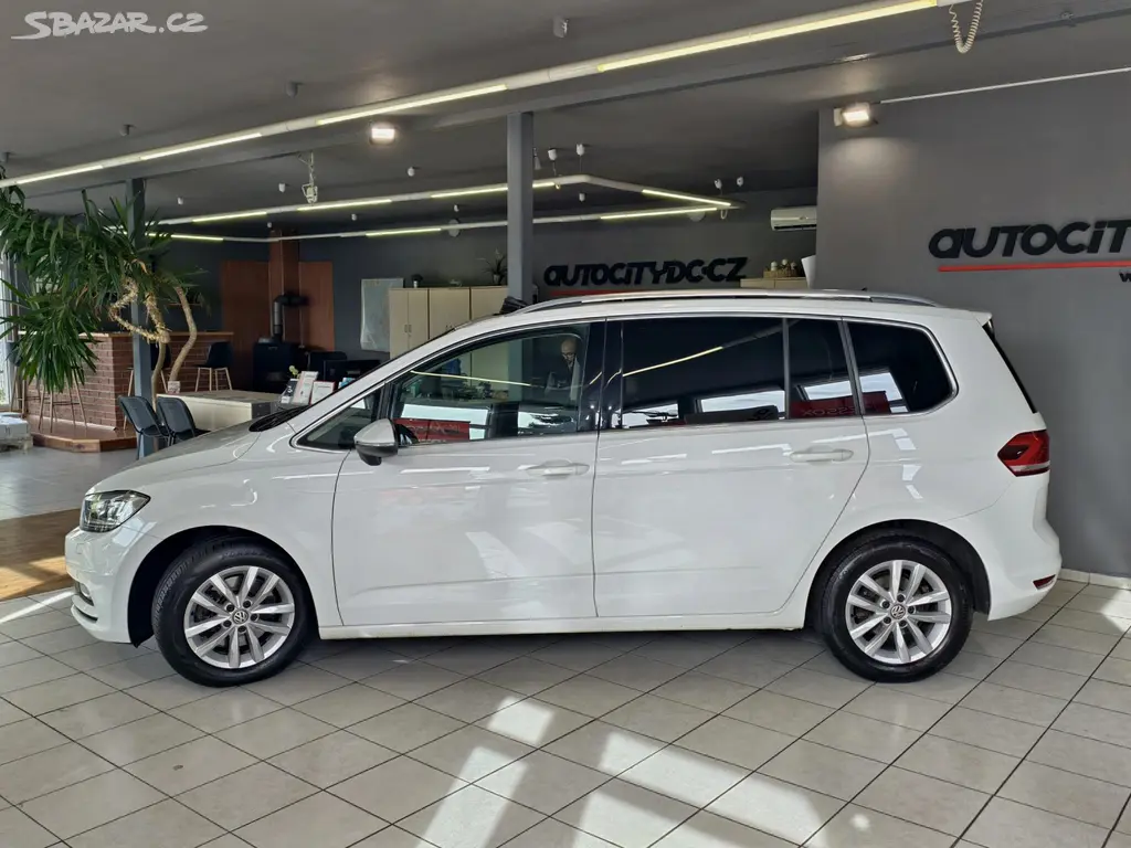 Volkswagen Touran, 1.5 TSi DSG 7MÍST HIGHLINE DPH - fotka 4