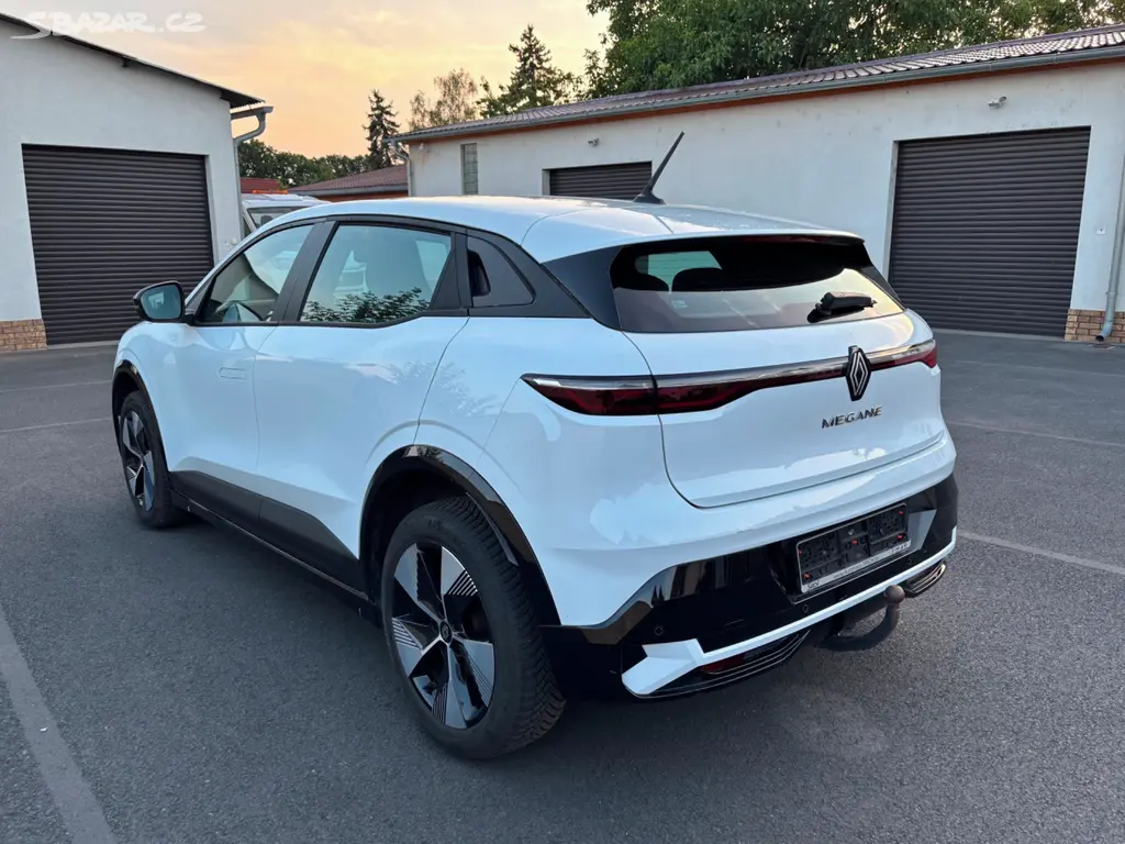 RENAULT MEGANE E-TECH Electric rv.2022 - fotka 4
