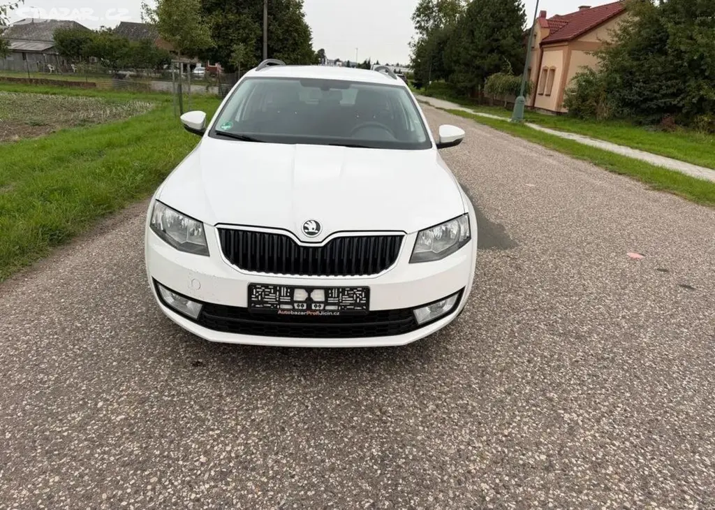 Škoda Octavia 1,6 TDi pravid.servis,nová STK - fotka 3