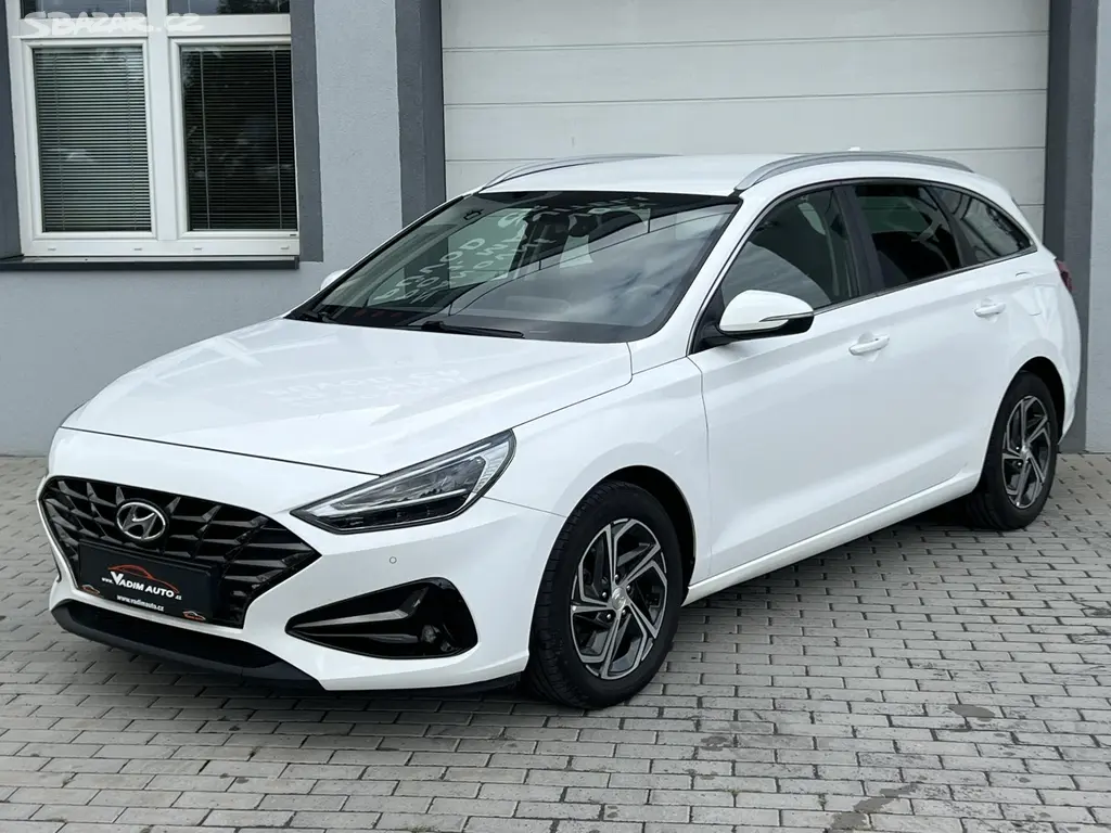 Hyundai i30, T-GDi 88kW SMART KAMERA ČR - fotka 2