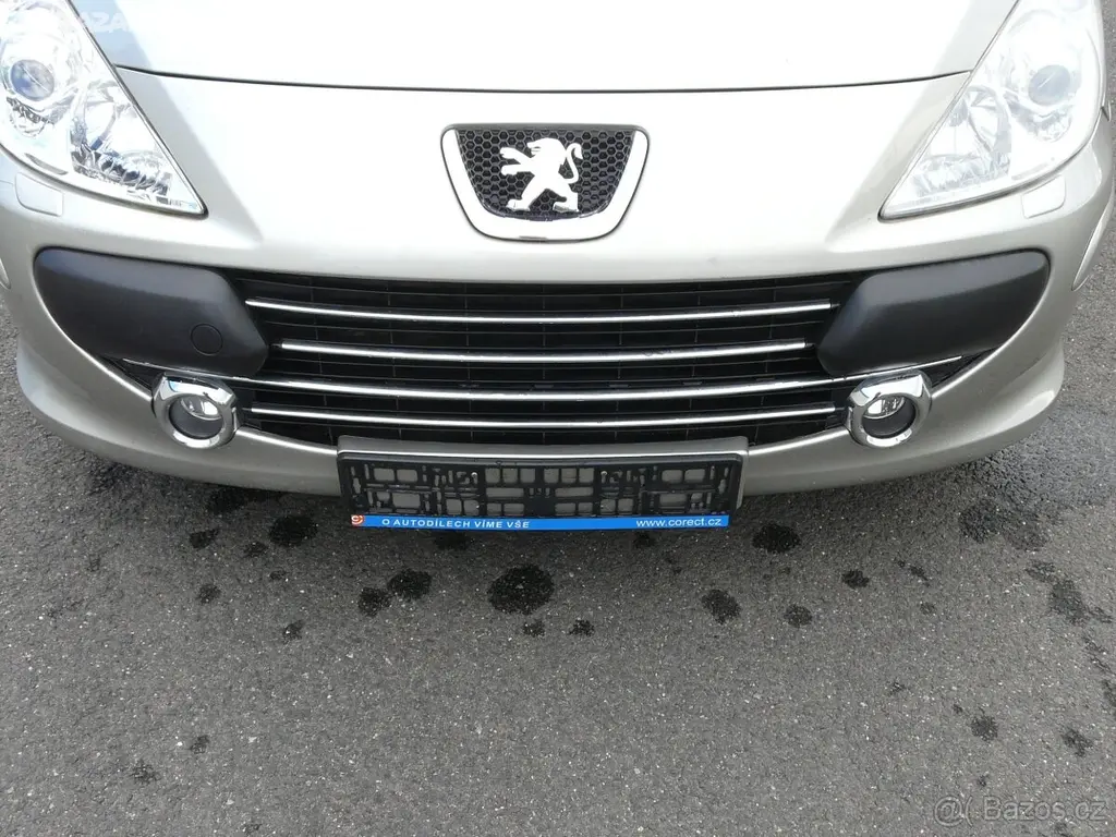 Peugeot 307 sw kombi 2.0 benzín s Carplay/Android - fotka 4