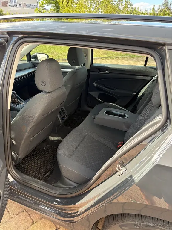 Volkswagen Golf 1,0 TSI 81 kW (110 k) - fotka 6
