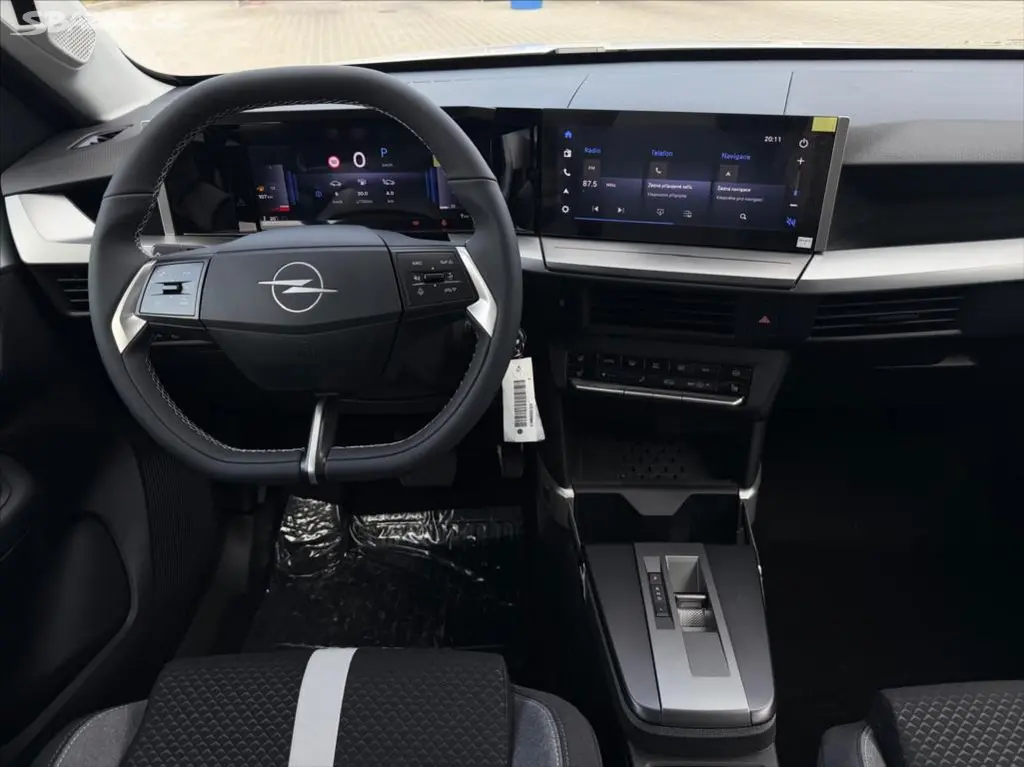 Opel Frontera, 1,2 TURBO EDITION HYBRID - fotka 6