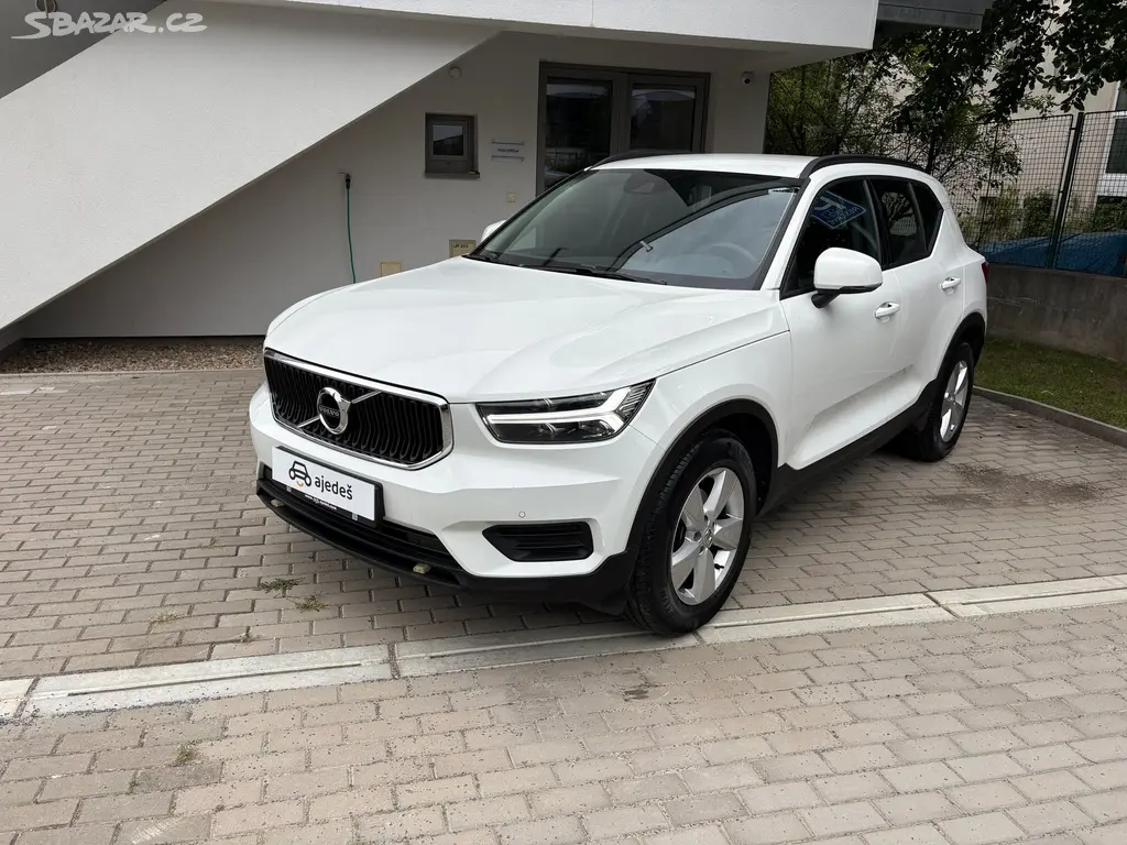 Volvo XC40, T3/Momentum Core/servis/ČR - fotka 3