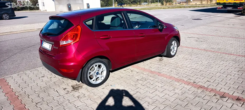 Ford Fiesta 1,25 Duratec 60 kw - fotka 6