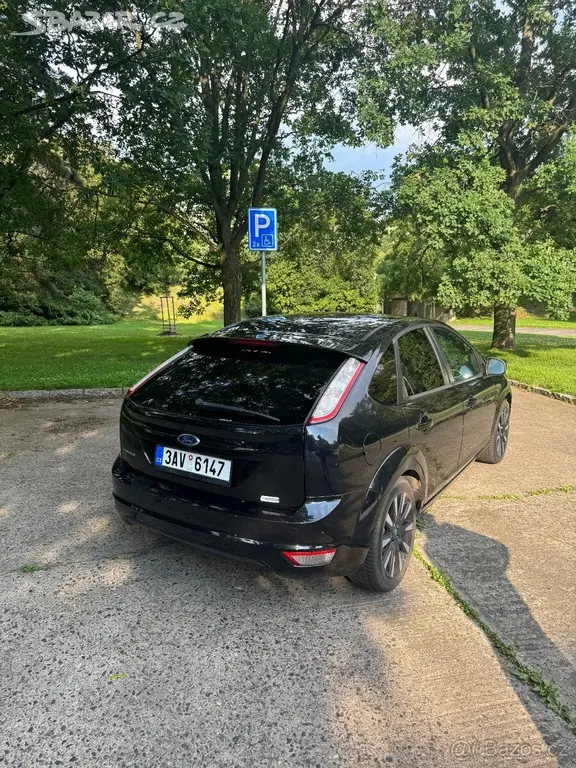 Ford Focus 1,6 benzín - fotka 3