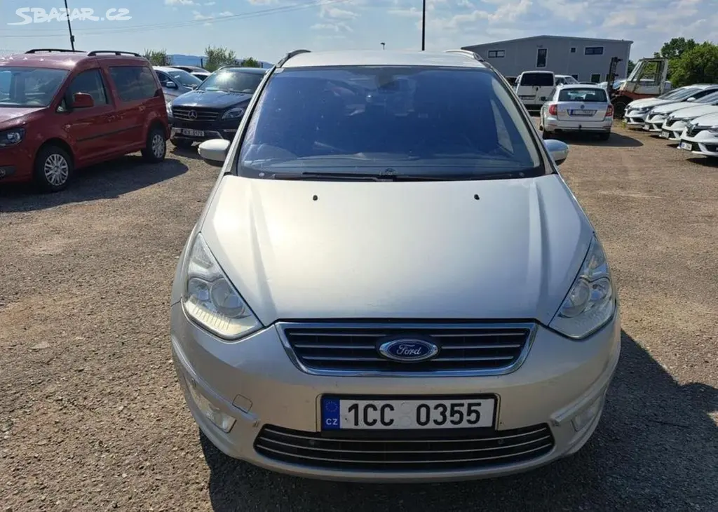Ford Galaxy 2,0 TDCI Ghia nafta automatická - fotka 2