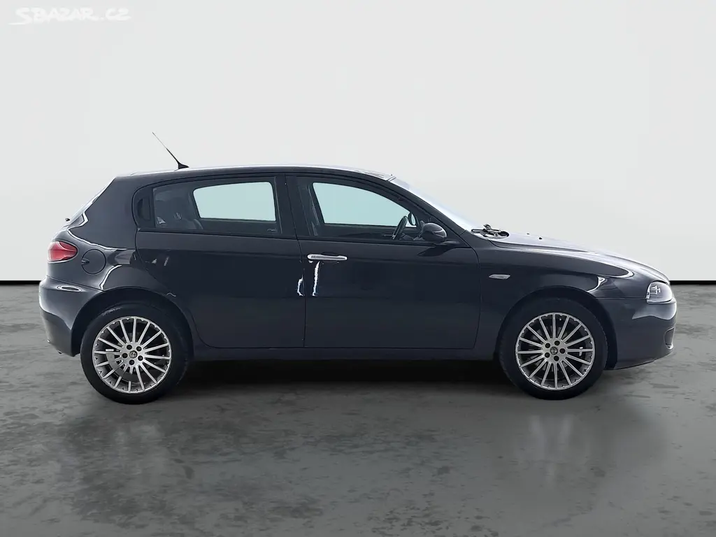 Alfa Romeo 147, 1.9 JTD 16V, Klima - fotka 6
