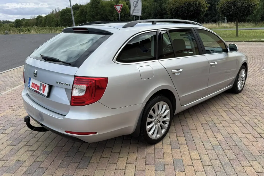 ŠKODA SUPERB II 2.0 TDI 125kW DSG-[telefon skryt]KM - fotka 6