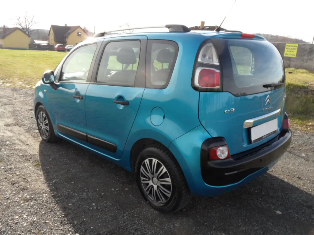 Citroen C3 Picasso 1.4 VTi,70kw,naj,96000km - fotka 6