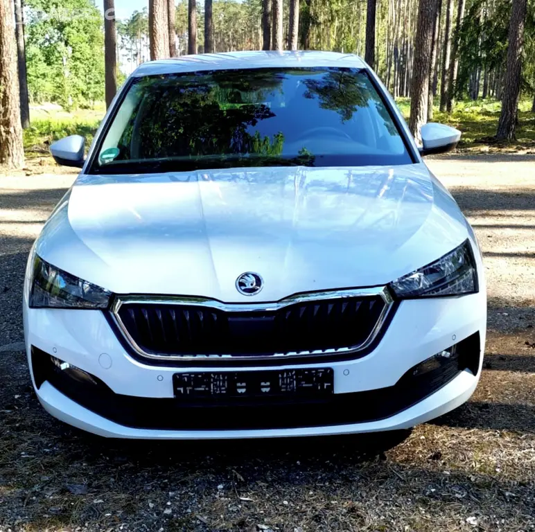 ŠKODA SCALA IQ DRIVE 1.6 TDI 85 KW - TOP - fotka 3