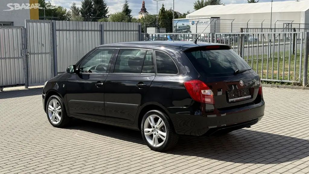 Škoda Fabia, 1.6 16V*77kW*SPORT*136TKM*1MAJ - fotka 2