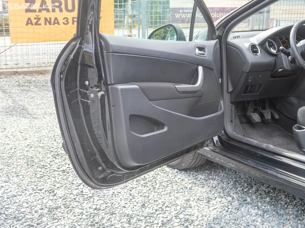 Peugeot 308 1.6i 88KW 3DV 2x KOLA - fotka 4