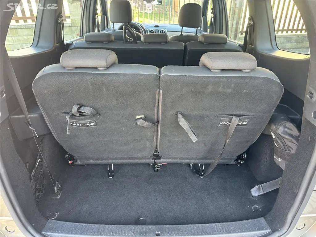 Dacia Lodgy, 1,6 7.míst - fotka 5