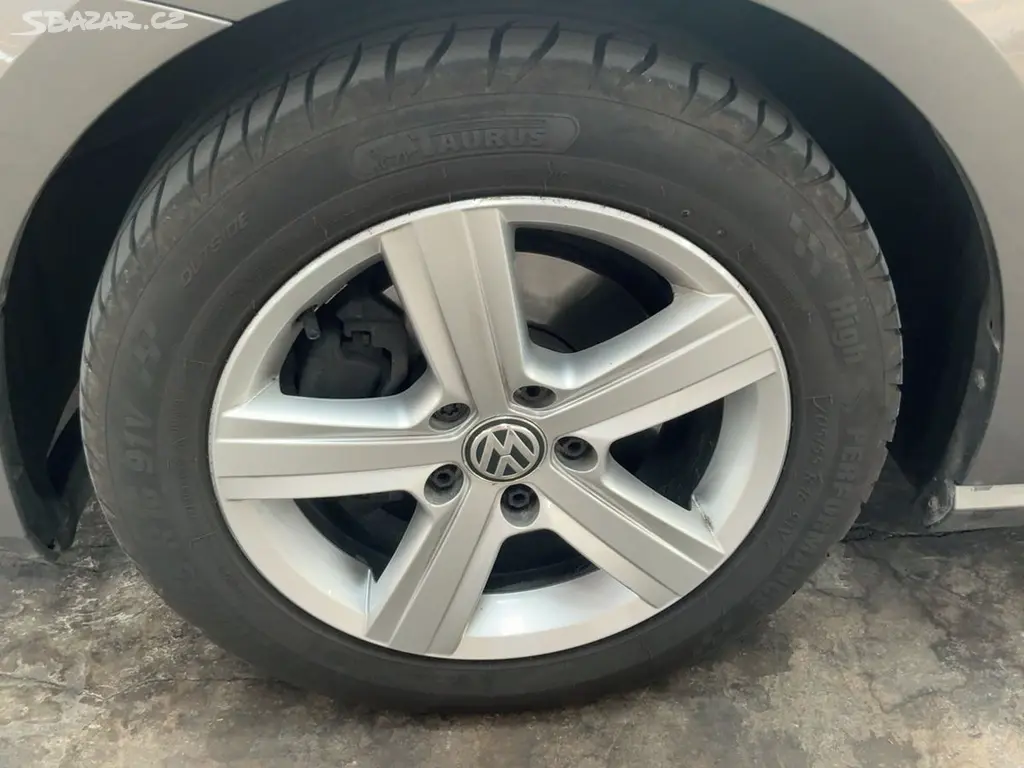 Volkswagen Golf, 7 2.0Tdi 110KW HIGHLINE BI-XEN - fotka 6