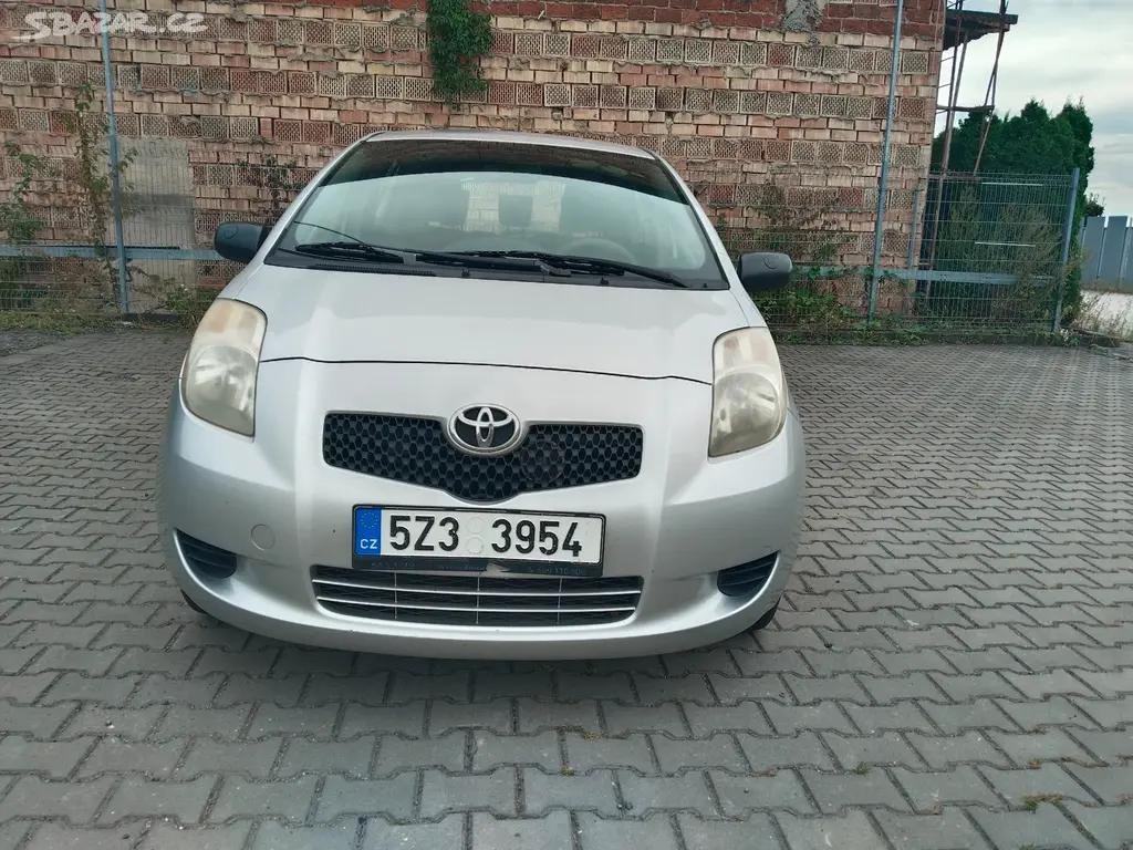 Toyota Yaris 1.0 (51 kW) r.2007 Nová spojka LUK - fotka 3