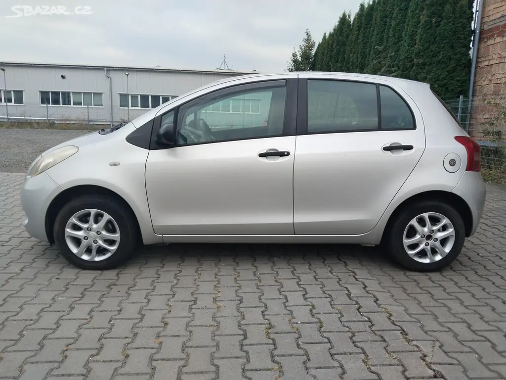 Toyota Yaris 1.0 (51 kW) r.2007 Nová spojka LUK - fotka 2