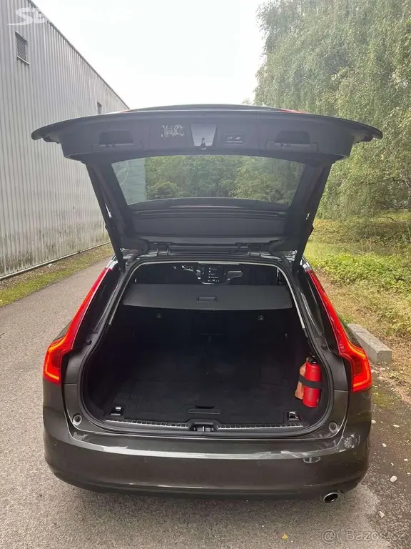 Volvo V90 2,0 D3 - fotka 4