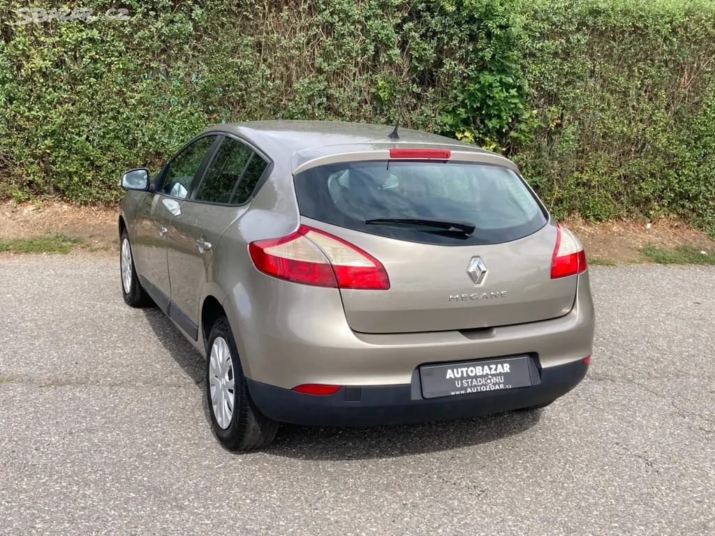 Renault Mégane, 1.6 16V 74kW klima - fotka 5