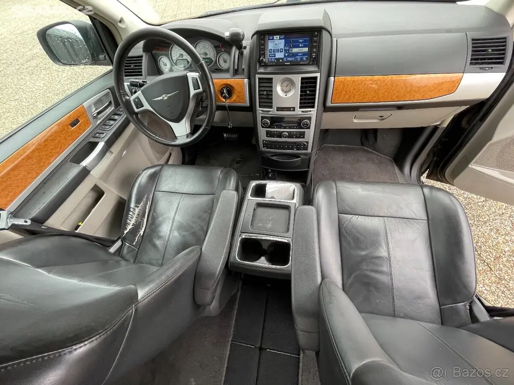Chrysler Grand Voyager 2.8 CRD 120kW STOW'N'GO - fotka 6